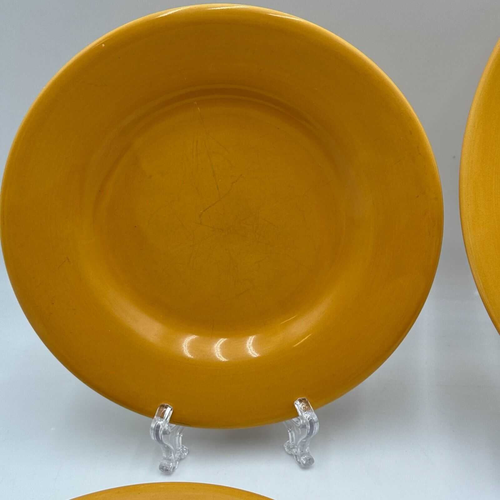 5 pc Set HD Designs Yellow Dinnerware 2 8.5in Salad & 3 11in Dinner Plates