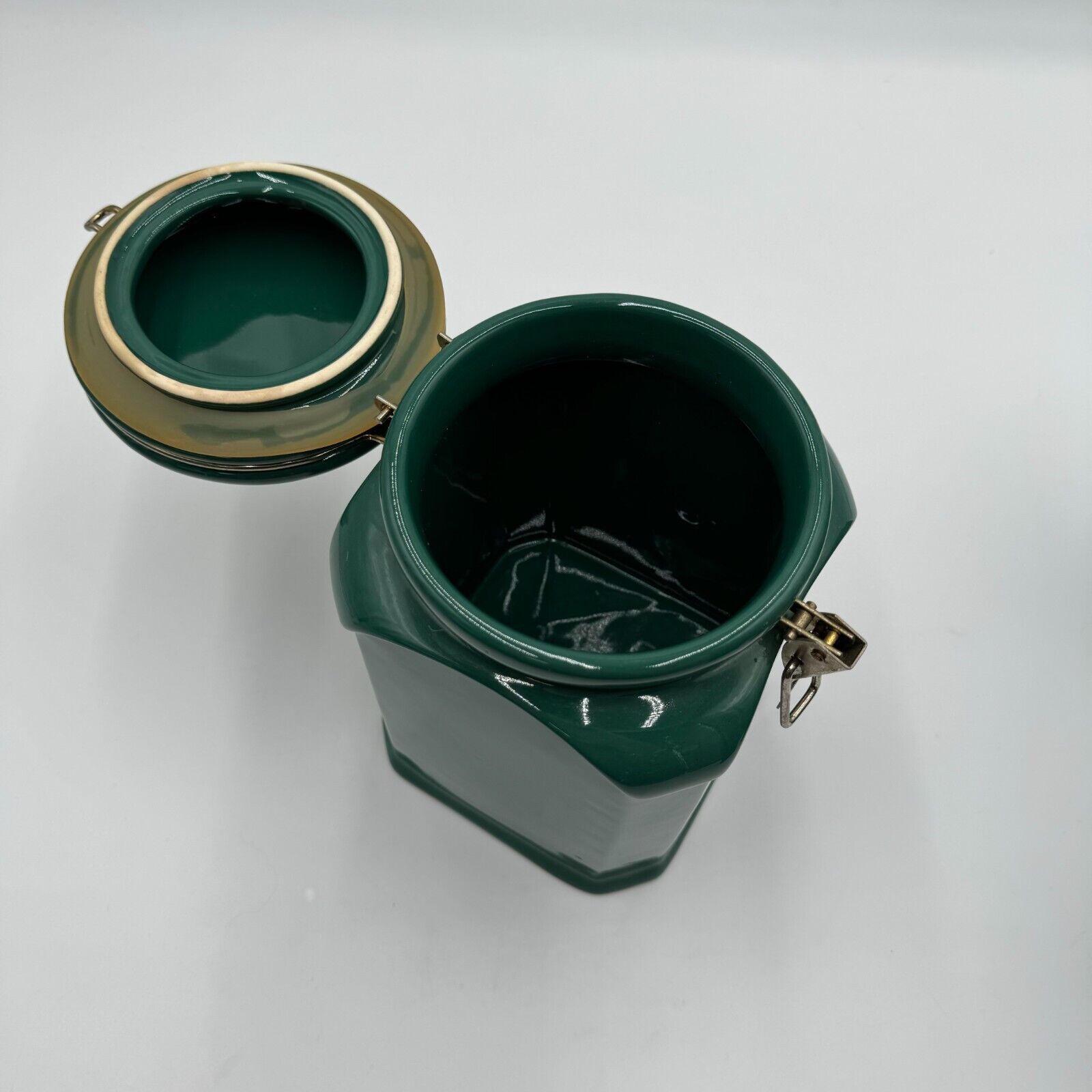 Set of 4 Vintage Green Ceramic Kitchen Storage Canisters Rubber Seal Brass Latch