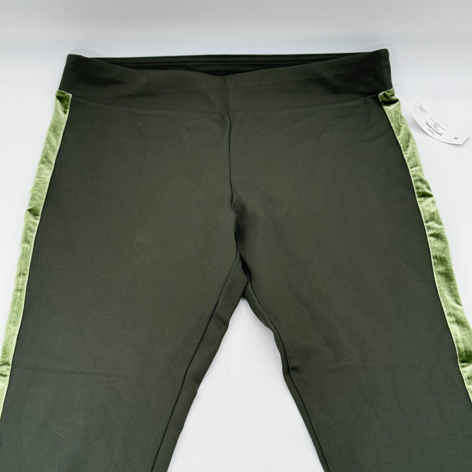 Time And Tru Velvet Leggings Olive Green Active Sweats Womens Size L 12-14 NWT