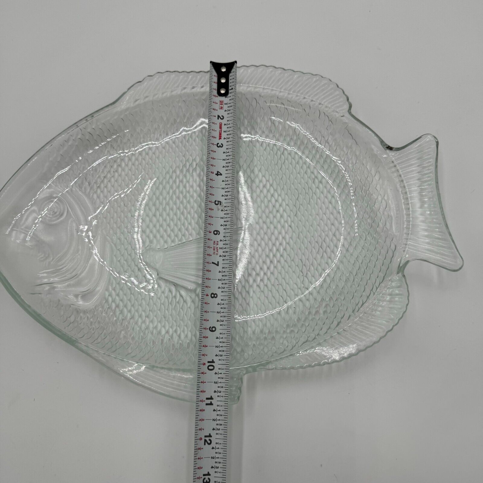 Vintage Decorative Clear Glass Ovenproof Fish-Shaped 11" x 8" Plate Stackable