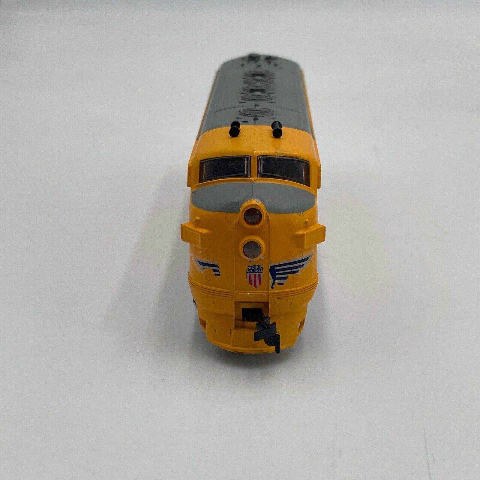 Life-Line Rail Chief Union Pacific Train Locomotive Set