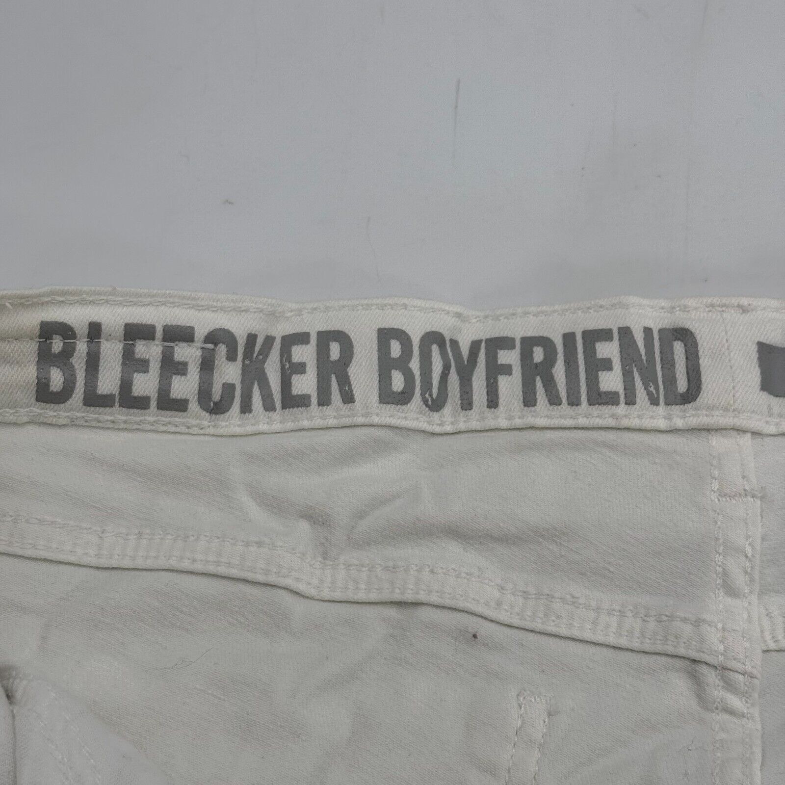 DKNY Jeans Bleecker Boyfriend Womens Size 14W Stretch Denim White