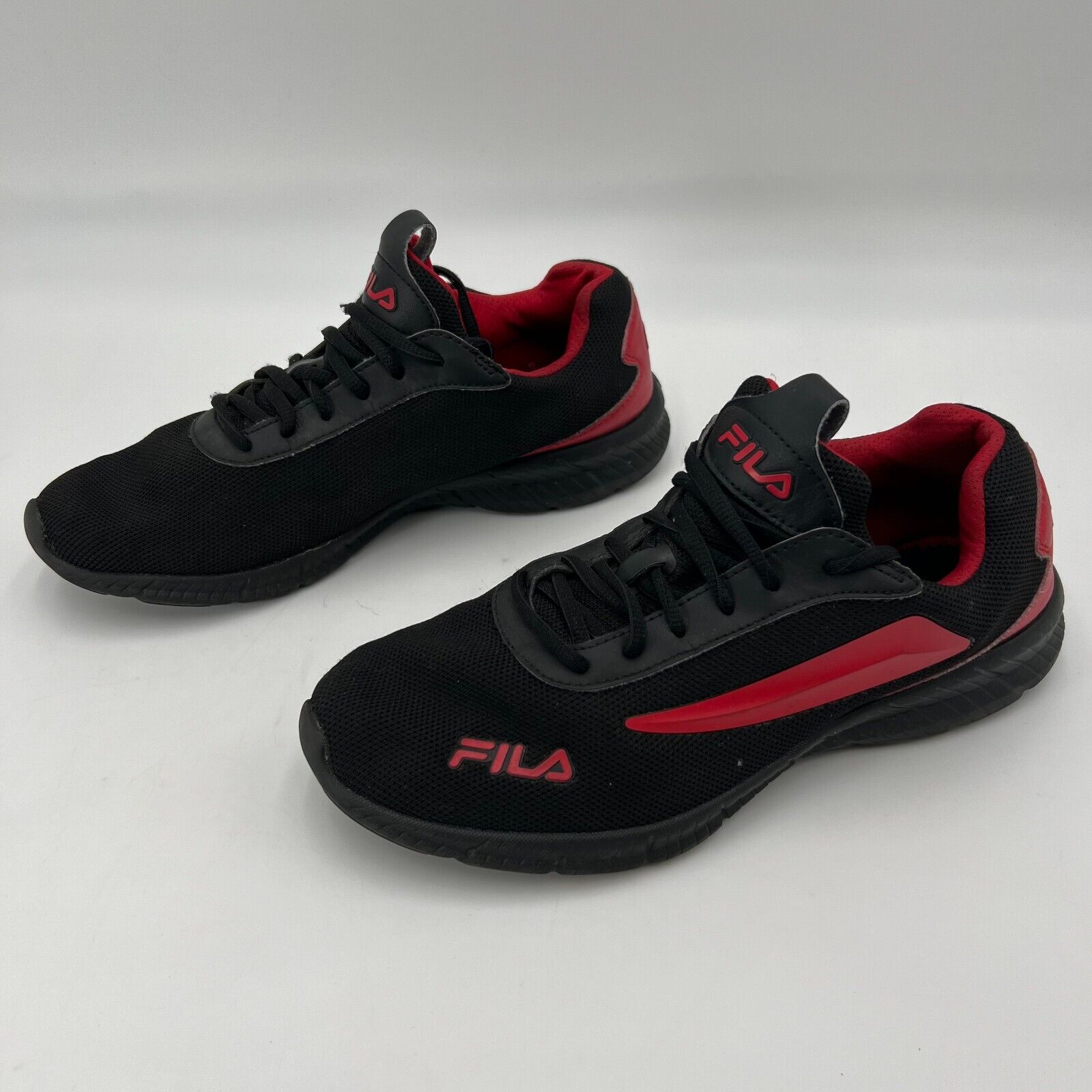 Fila Rare Red Black Oxidation Sneakers Athletic Laced Running Shoe Mens Size 9