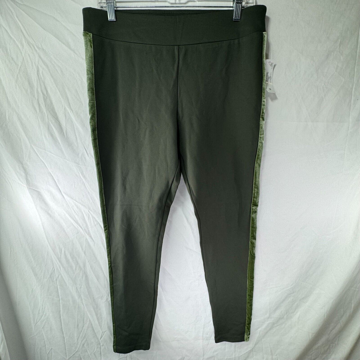 Time And Tru Velvet Leggings Olive Green Active Sweats Womens Size L 12-14 NWT