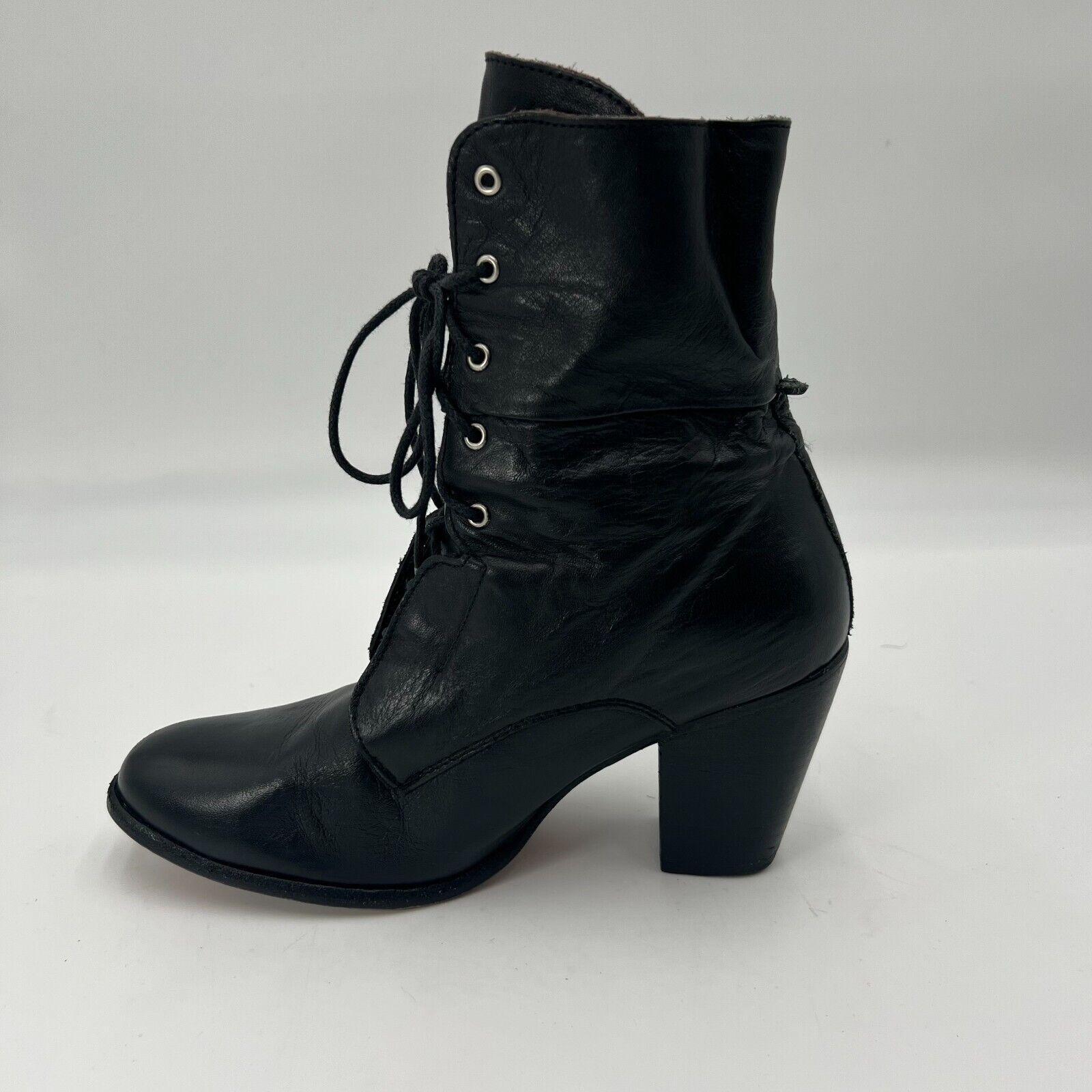 Zigi Soho Coraline Black Leather Lace Up Ankle Boots 3 inch Heel Womens Size 8M