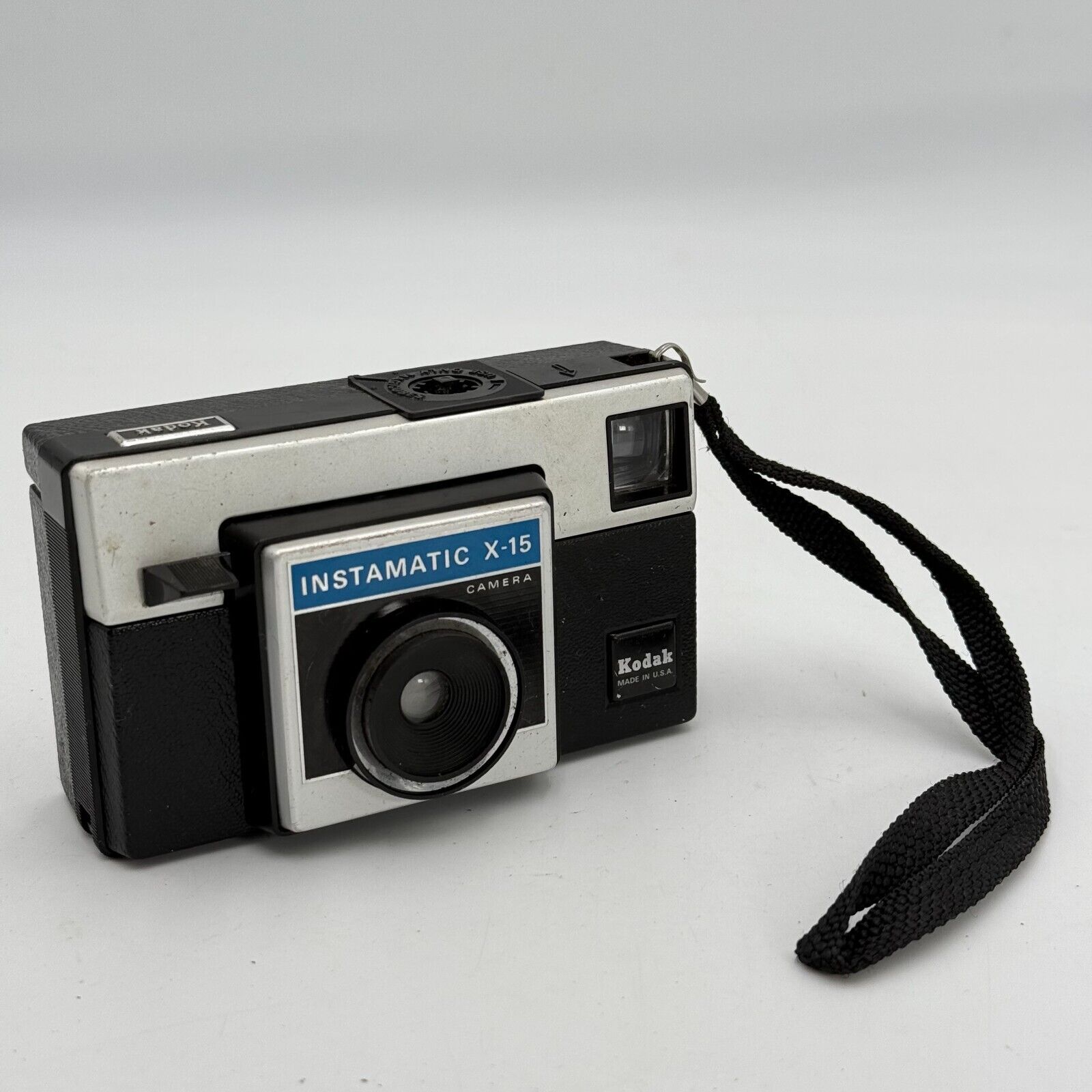 Vintage Kodak Instamatic X-15 Point & Shoot Film Camera Untested