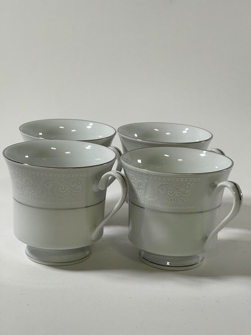 Set of 4 Beautiful Fine China Tea Glasses - White/Blue