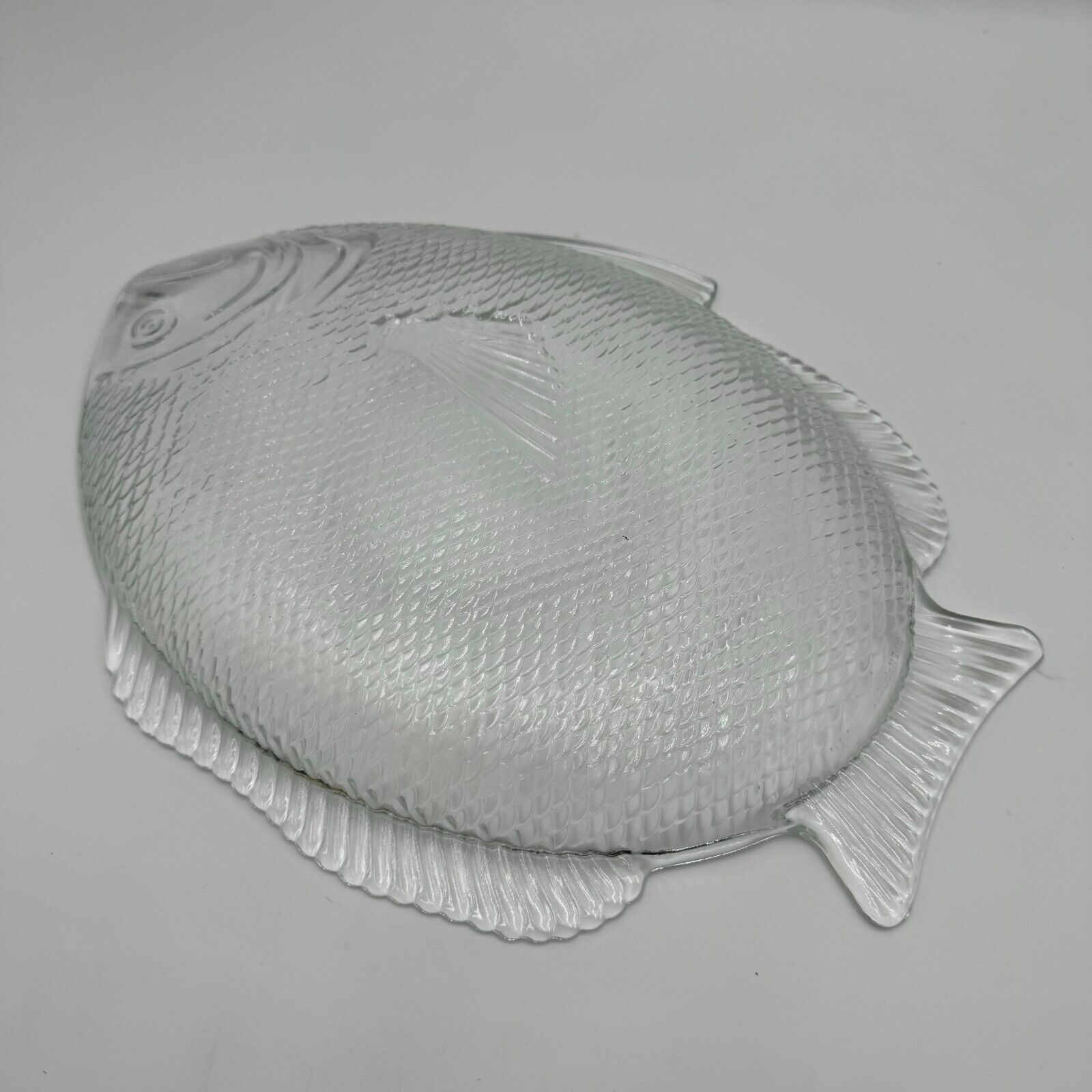 Vintage Decorative Clear Glass Ovenproof Fish-Shaped 11" x 8" Plate Stackable