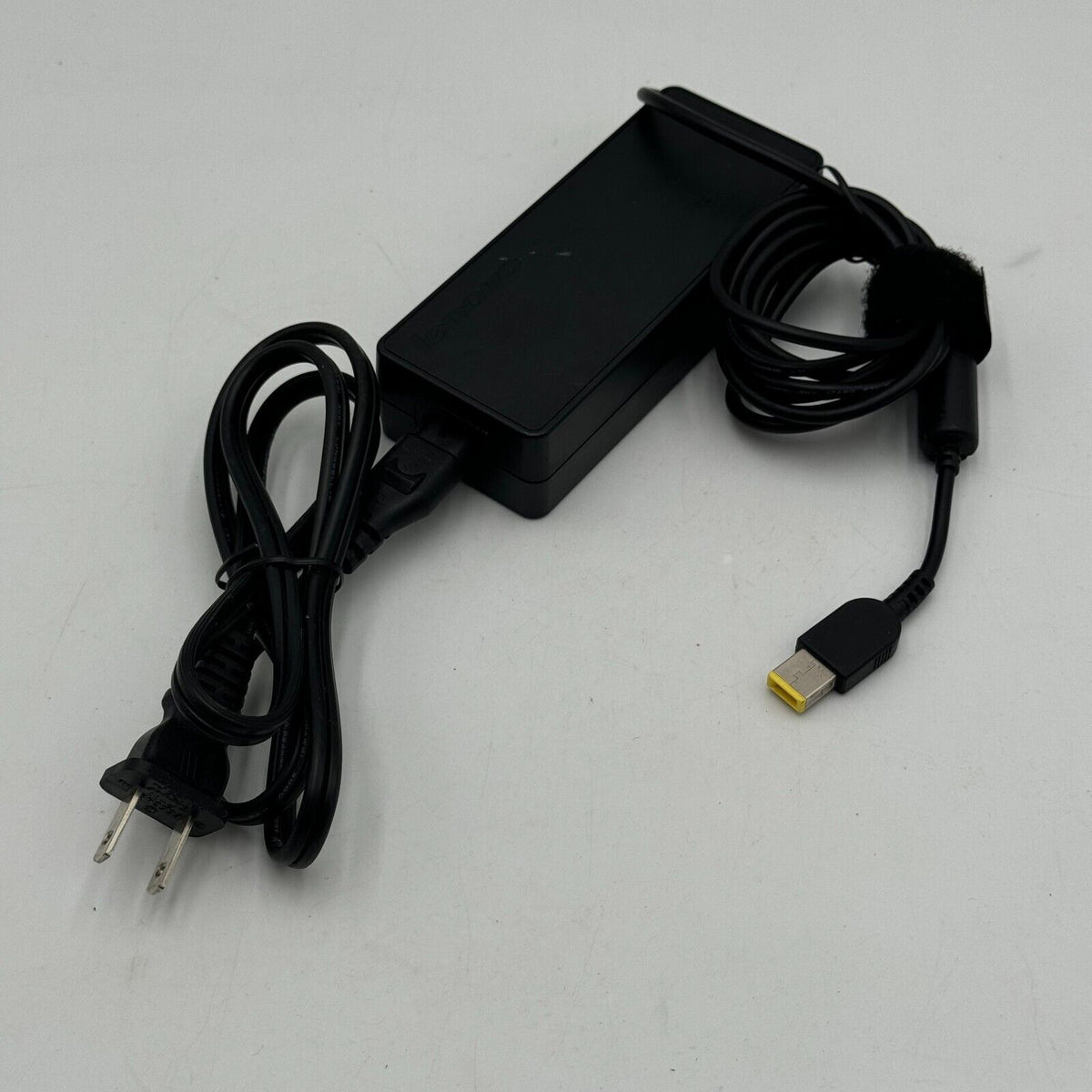 LENOVO ADLX90NCC2A 20V 4.5A 90W Genuine Original AC Power Adapter Charger