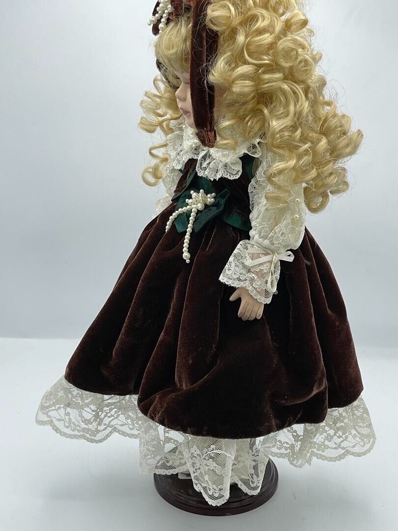 Victorian Rose Collection 17" MELISSA JANE Porcelain Doll Elegant Orig 1997 NEW