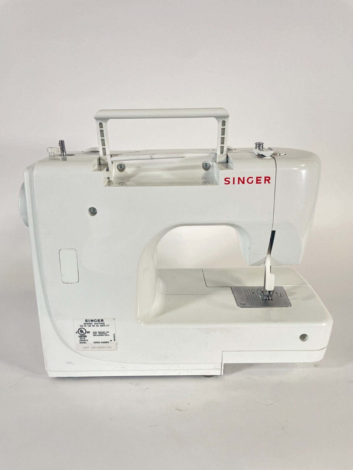 SINGER SIMPLE SEWING MACHINE - MODEL 50T8 E99670 - No Power Cord/Pedal