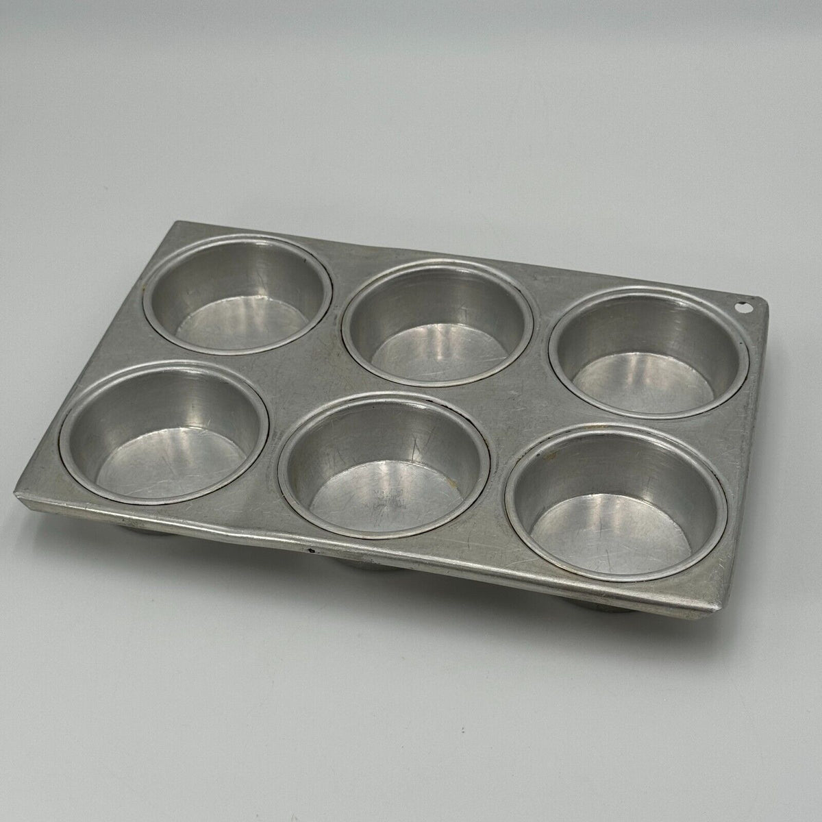 Priscilla Ware USA Vintage Aluminum Pan Makes 6 3” Muffins Cupcakes Baking