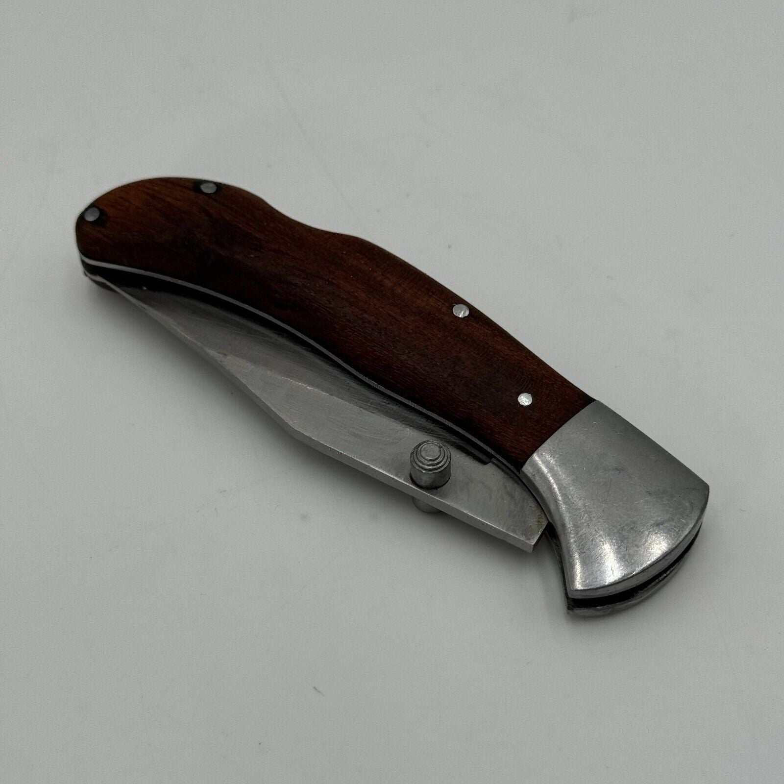 Winchester Rich Grain Wood Handles Folding Blade Everyday Carry Pocket Knife