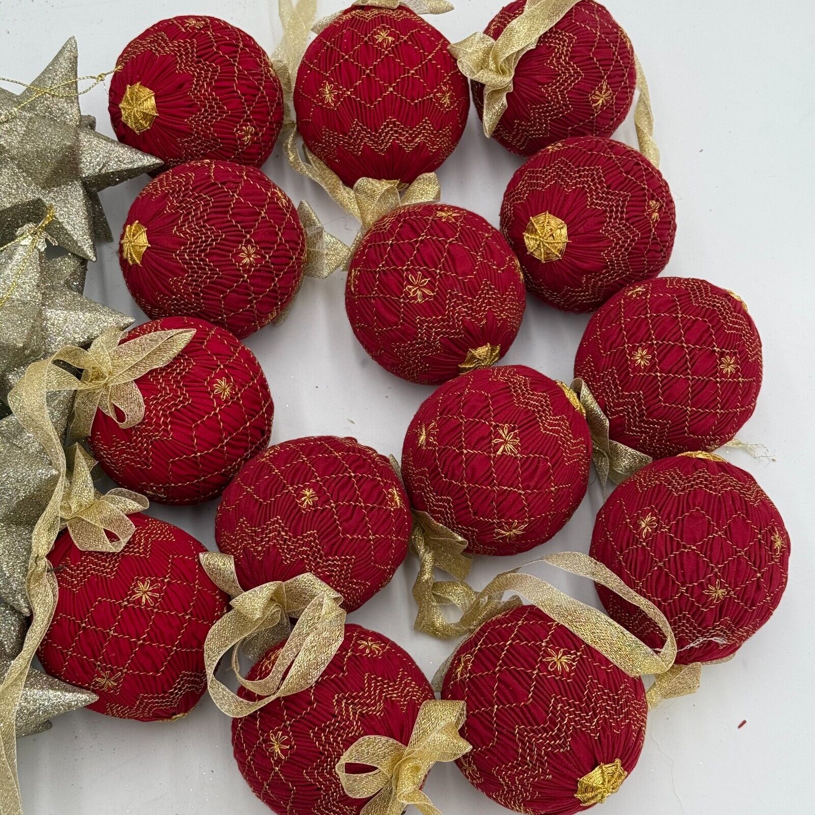 Lot of 30 Christmas Ornaments 4in Gold Glitter 3D Stars Red Stitched Balls 6in