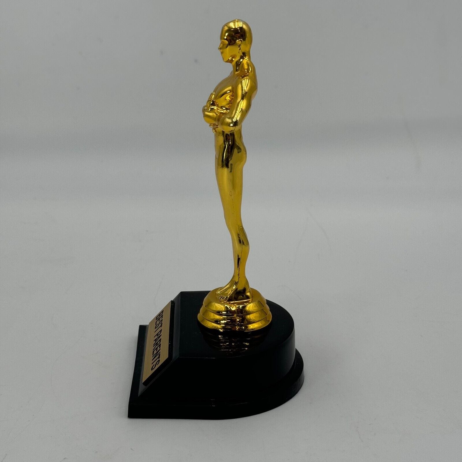 Crafted Stunning 7 in Worlds Best Parents Plastic With Gold Finish Statue Trophy