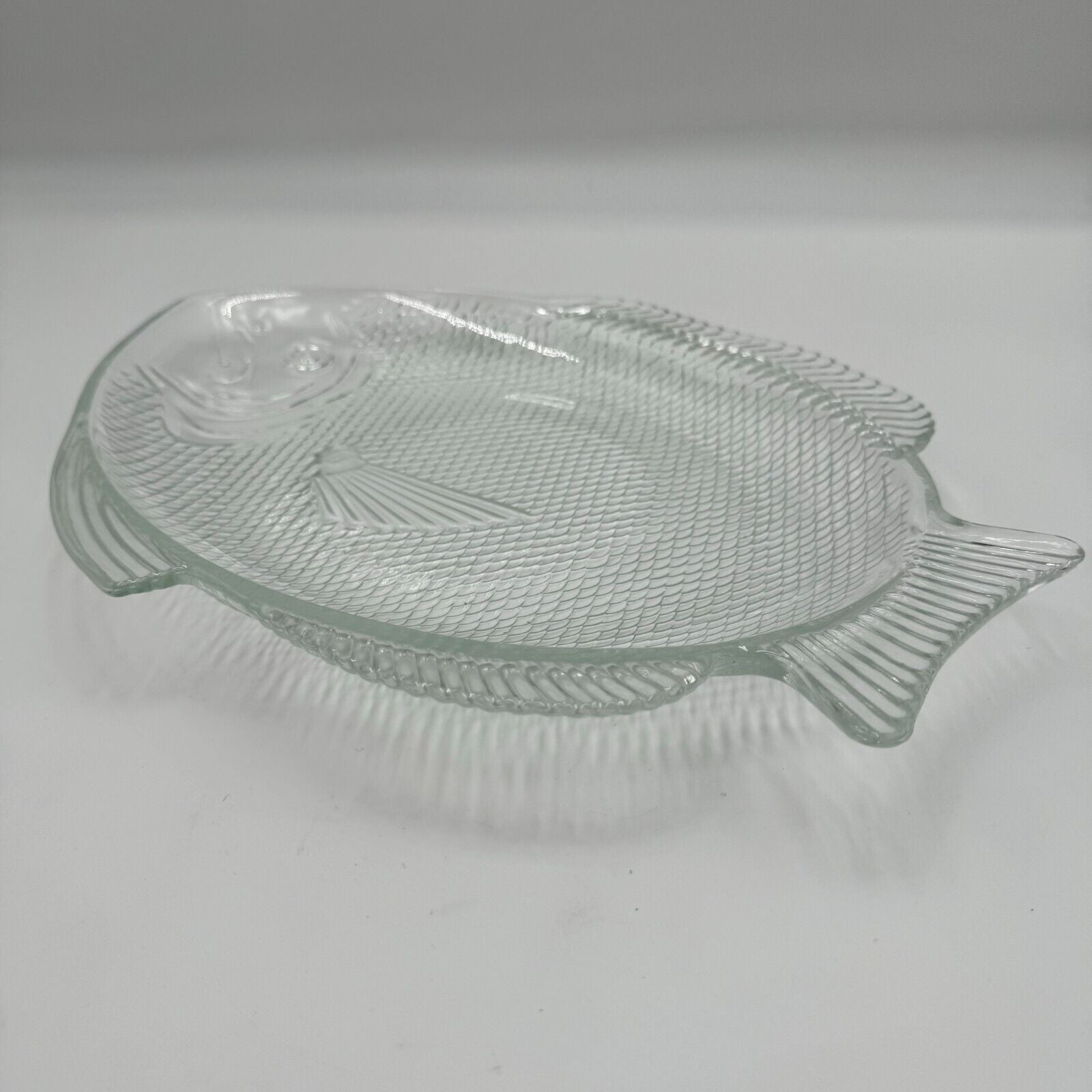 Vintage Decorative Clear Glass Ovenproof Fish-Shaped 11" x 8" Plate Stackable