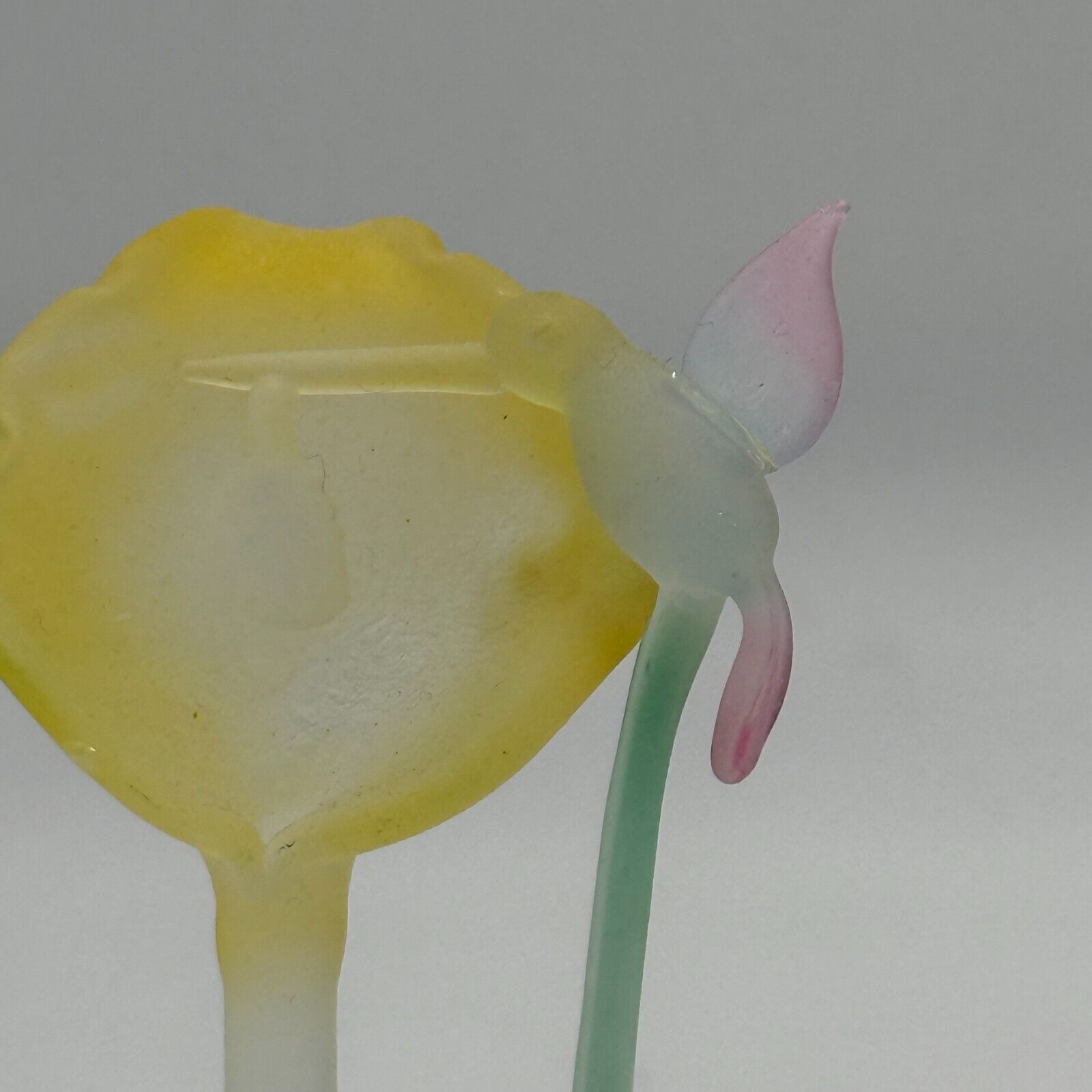 Handcrafted 4in Frosted Glass Sculpture Yellow Flower & Humming Bird Home Decor