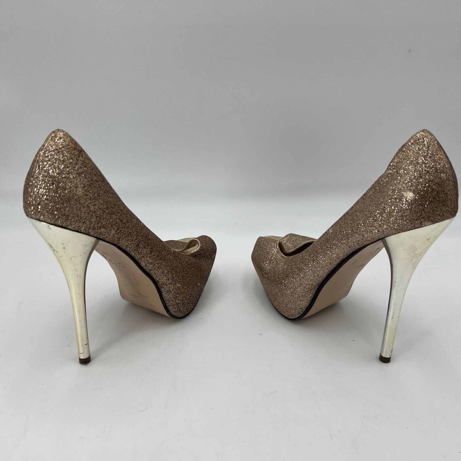 D brand Heart Gold Glitter Open Toe Pumps 5.5 inch Stiletto Heel Womens Size 8