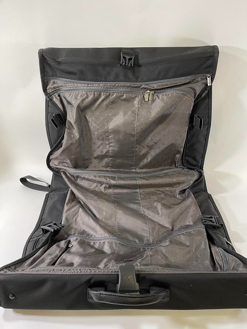 TUMI Alpha Classic Garment Bag Black Ballistic Nylon Bi-Fold 22134D4