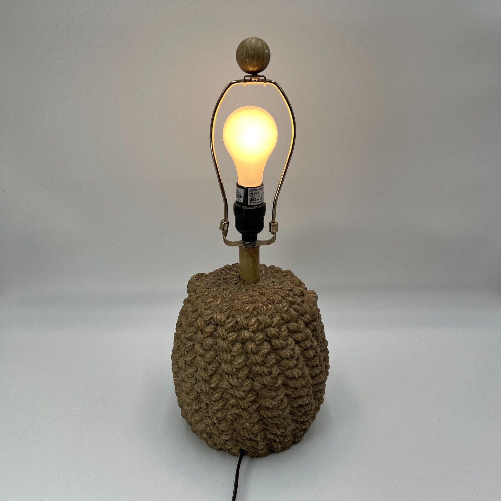 Vintage Rope Knot Design Carved Wood Plug in Lamp Tested Works No Shade 19”