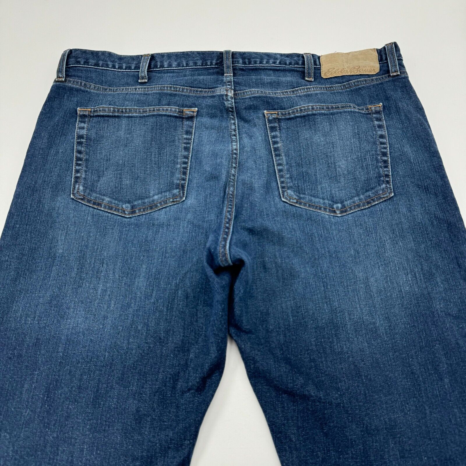 Eddie Bauer Mens Straight Fit Specially Dyed Jeans Denim Blue Size 32x30