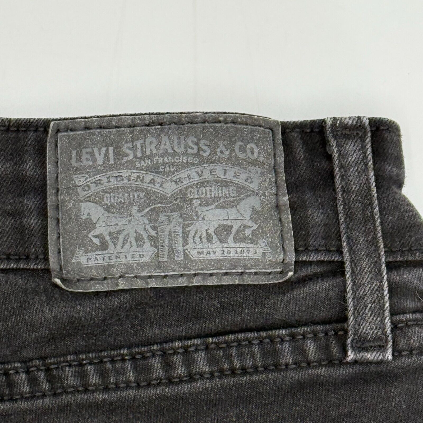 2 Pair Womens Black Denim Jeans Levi’s Skinny High Rise & Rewash Stretch Size 28