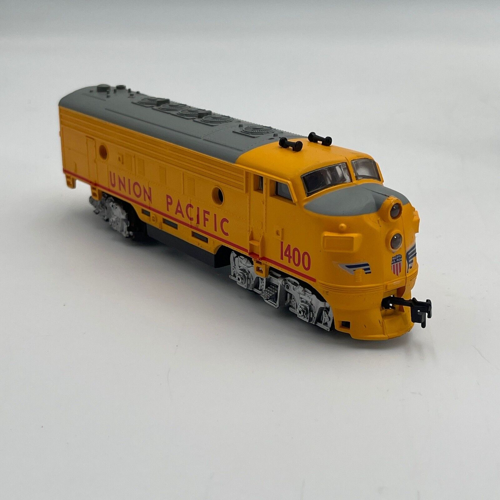 Life-Line Rail Chief Union Pacific Train Locomotive Set