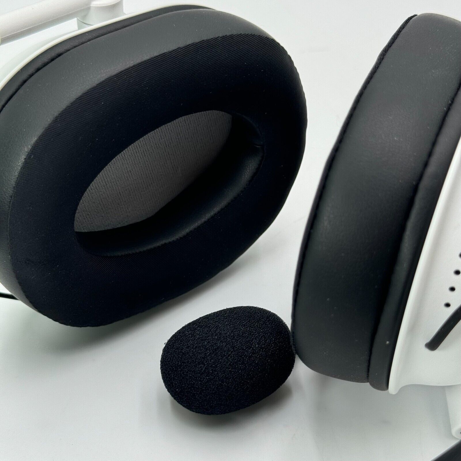 Razer BlackShark V2 X Over the Ear Gaming Headset - White (RZ04-03240700-R3U1)