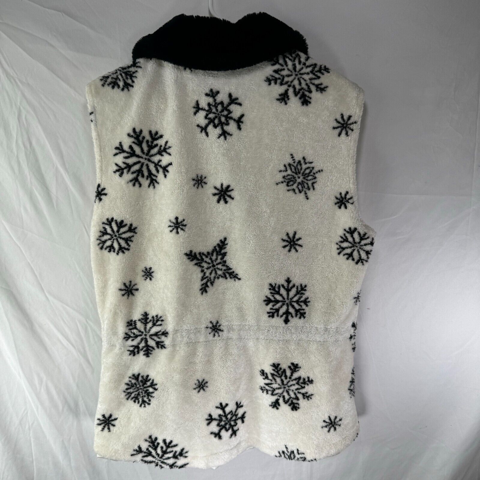 Tsunami Womens Fleece Collared Vest Pockets White Black Snowflake Pattern Size M