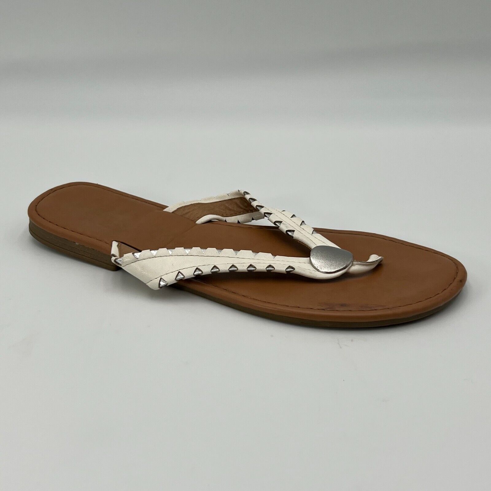 Sonoma Goods For Life Sandal Thongs White Silver Tan Flats Womens Size 8