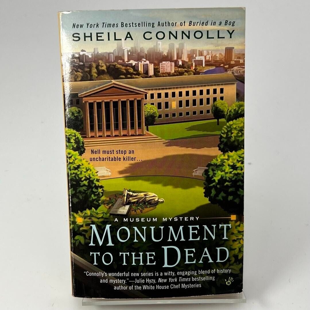Monument to the Dead by Sheila Connolly A Museum Mystery 2013 Paperback