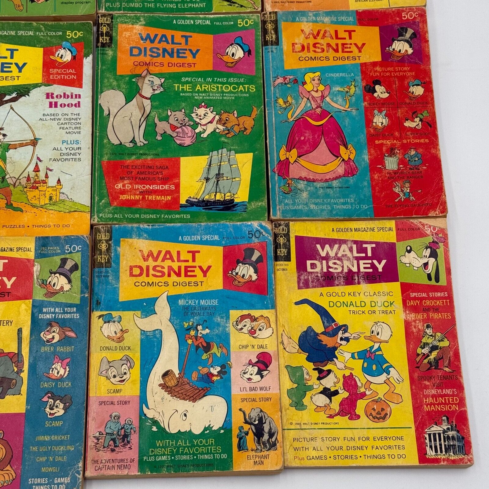 Lot of 34 Vintage Walt Disney Comics Digest Books Collection - US CLASSIC COMICS