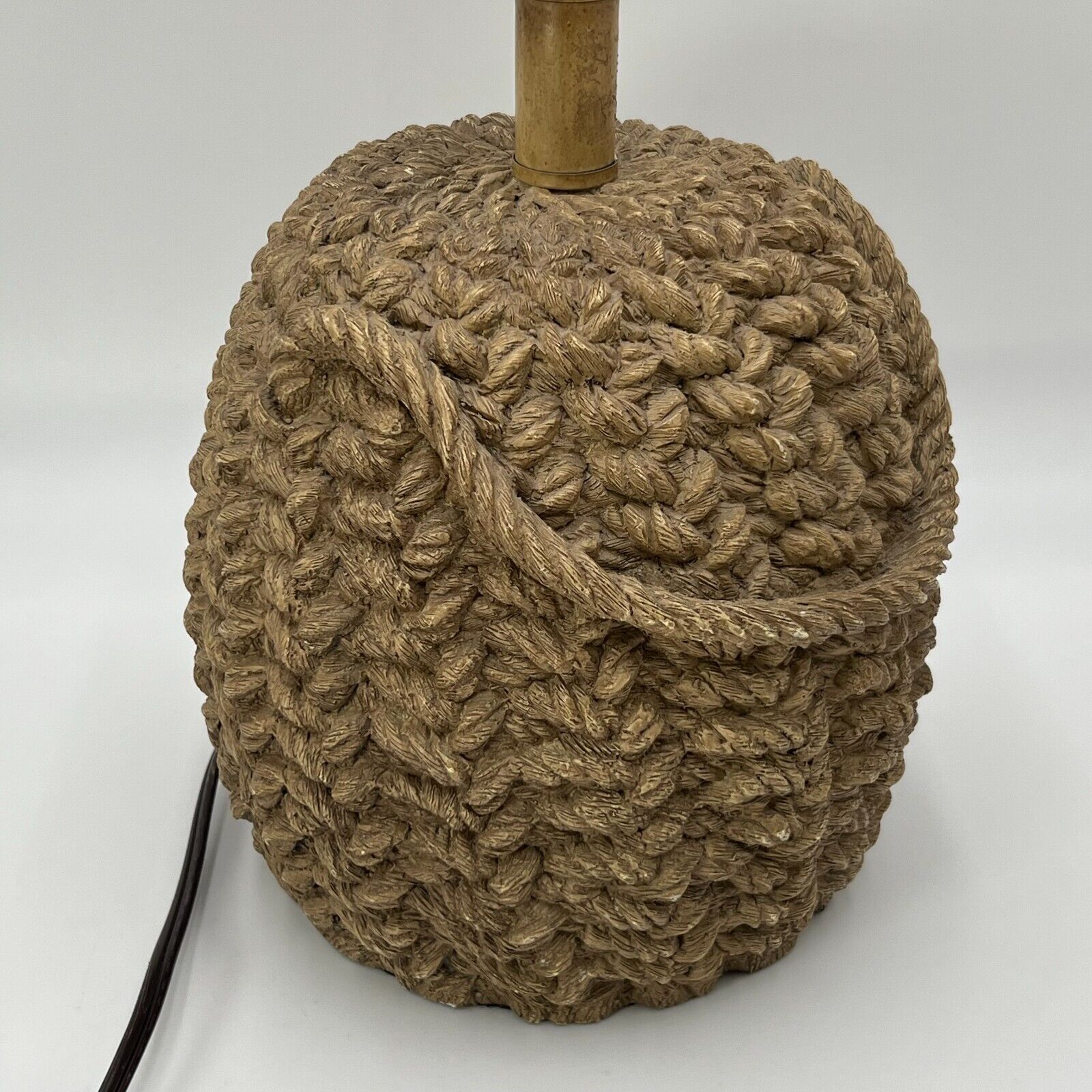 Vintage Rope Knot Design Carved Wood Plug in Lamp Tested Works No Shade 19”