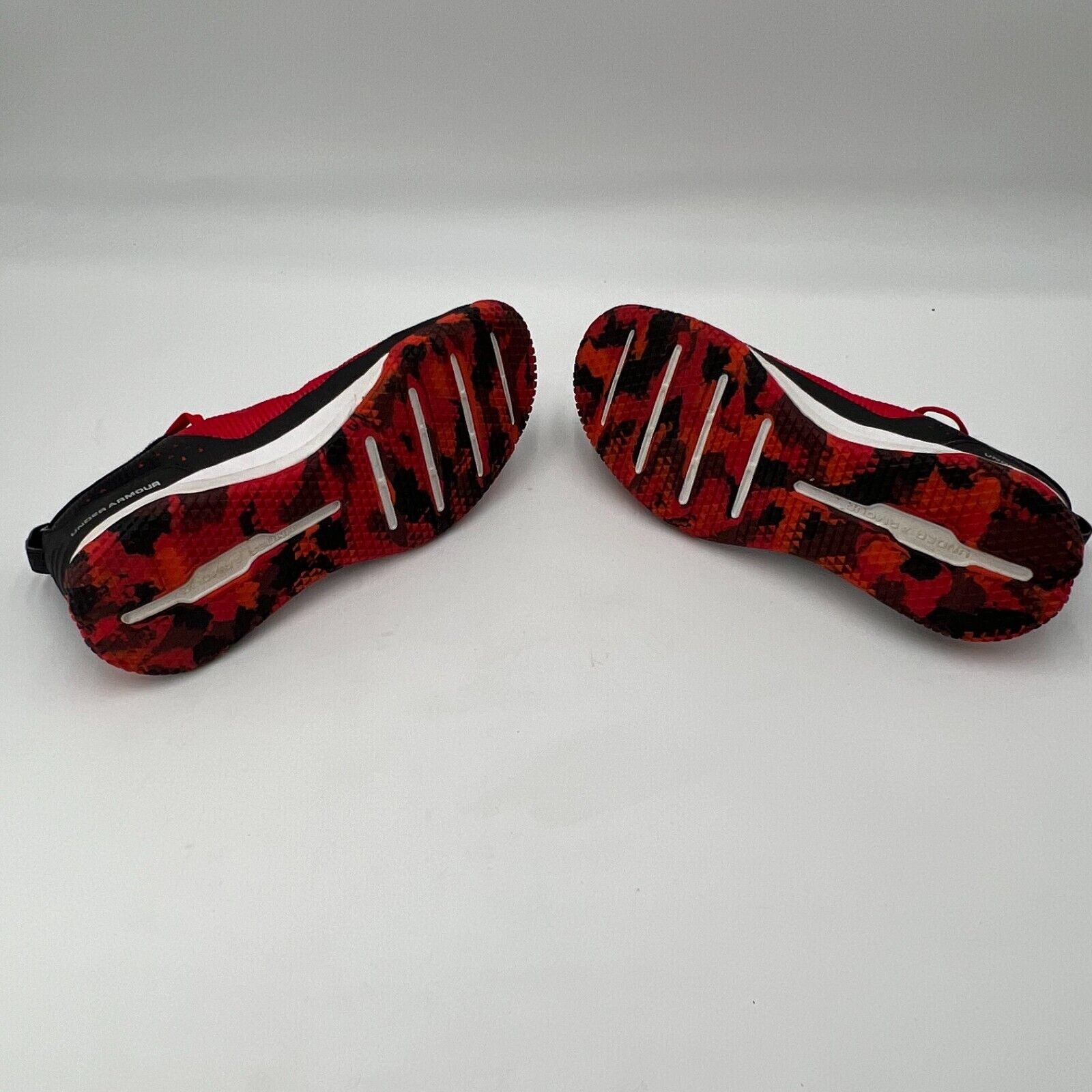 Under Armour Grade School Size 7Y Art 3000144-600 2018 Red Black Camo Mesh RARE!