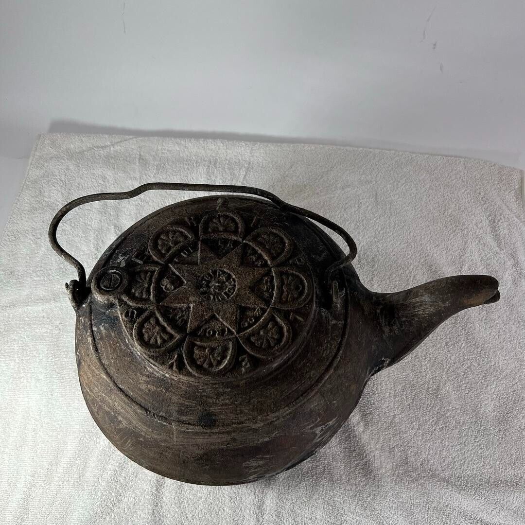 Antique 1800s Cast Iron Kettle