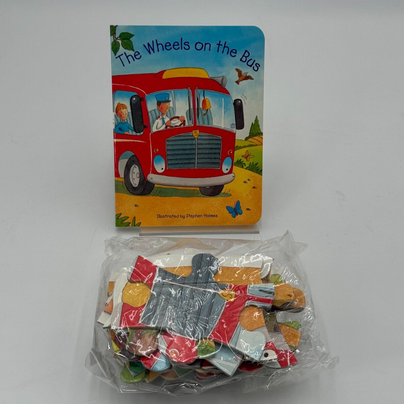 The Wheels On The Bus Illistrated 16 Page Book and Giant 25 Piece Jigsaw Puzzle