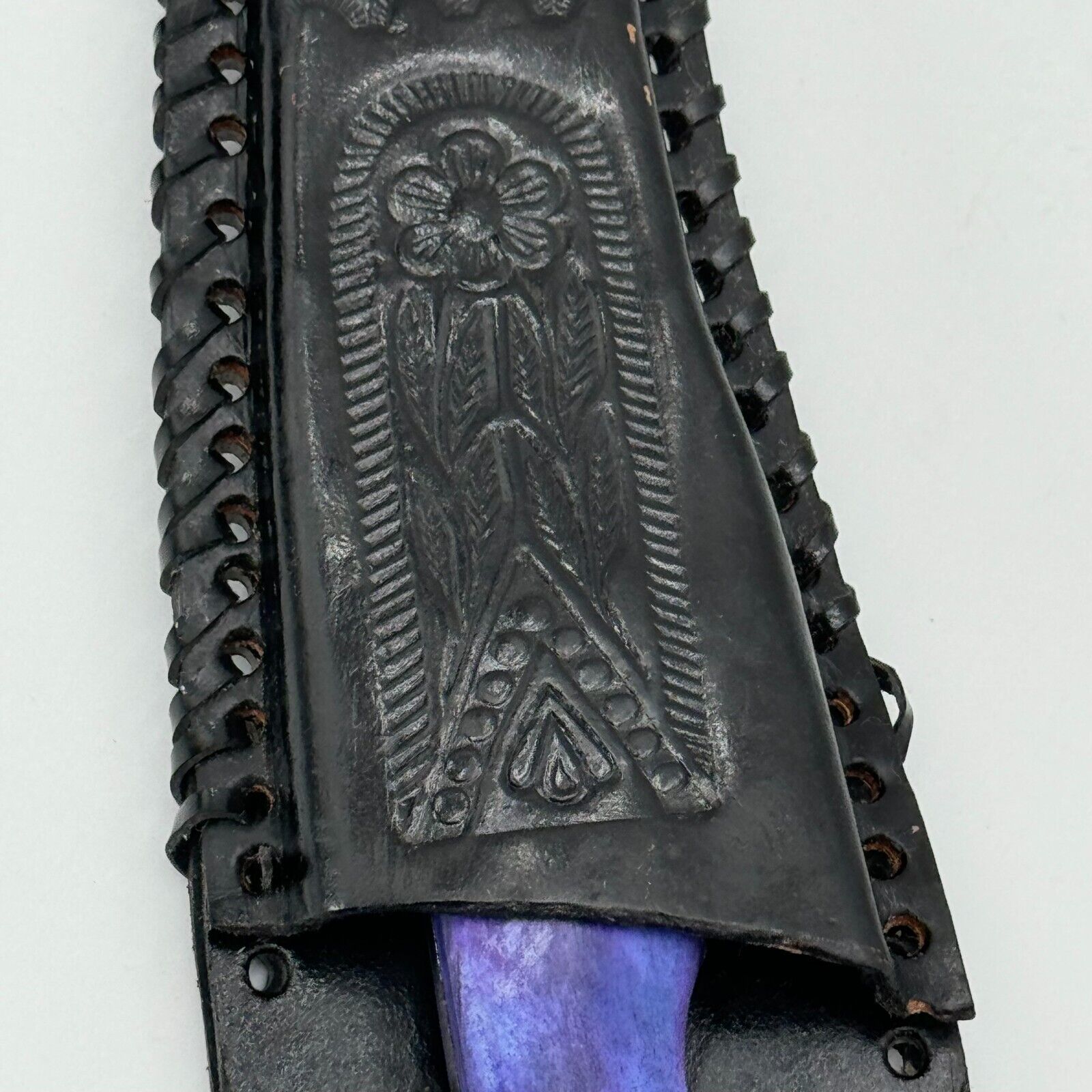 Pakistan Stainless Steel 6in Curved Fixed Blade Hunting Knike Eagle Carved Blue