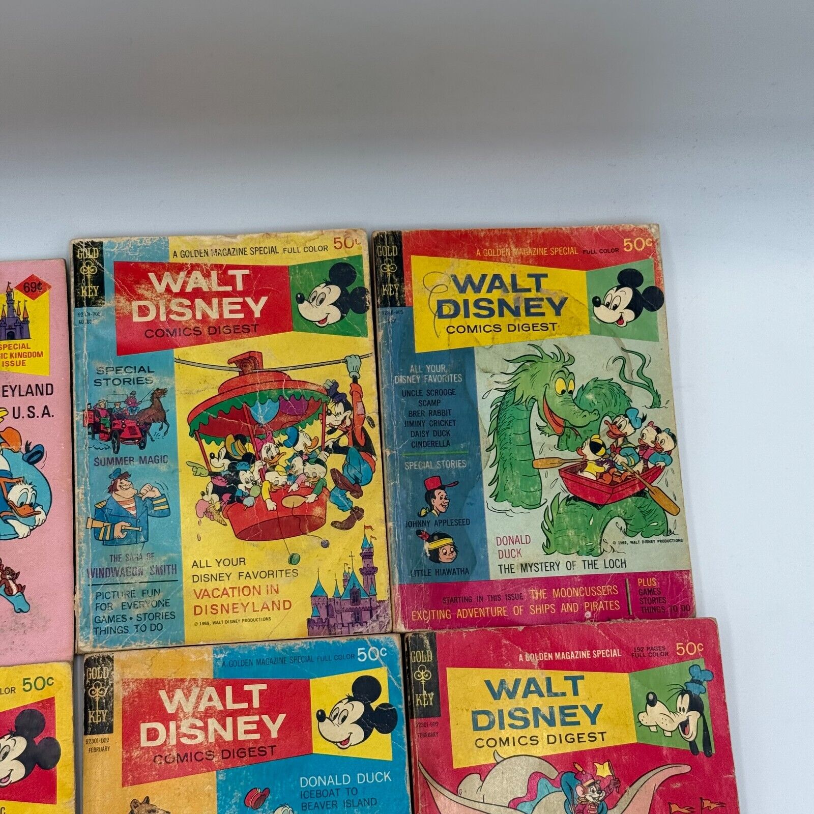 Lot of 34 Vintage Walt Disney Comics Digest Books Collection - US CLASSIC COMICS