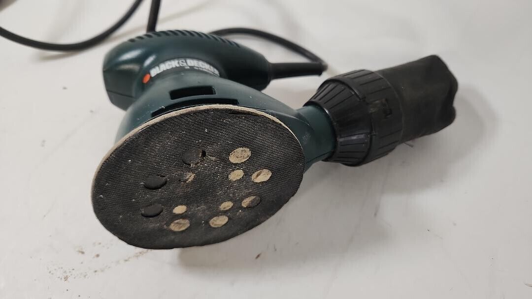 Black & Decker Orbital Sander Number R0100 Type 2 120 Volt Corded Untested