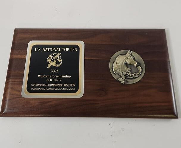 Beautiful Walnut Plaque 18x10 - 2002 Yth Ntnl. Championship Horse Show Western