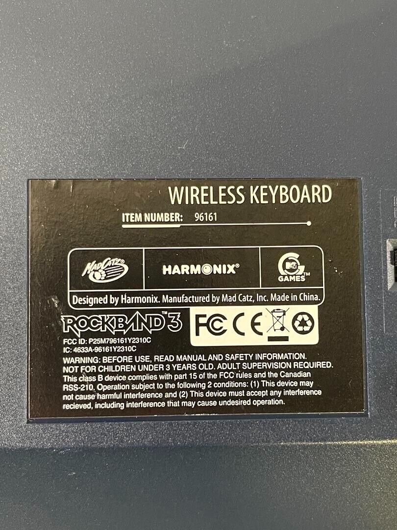 Wii RockBand 3 Mad Catz Harmonix Wireless Keyboard 96161 with Strap