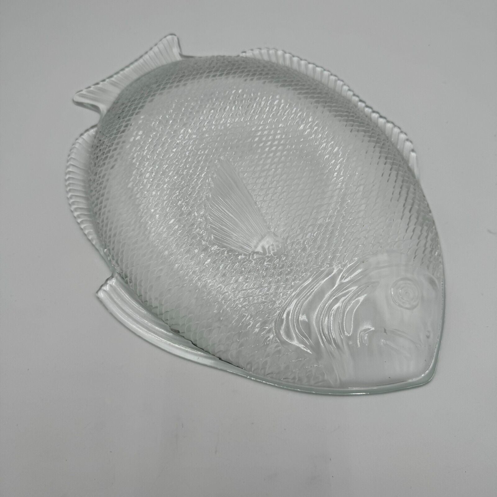 Vintage Decorative Clear Glass Ovenproof Fish-Shaped 11" x 8" Plate Stackable