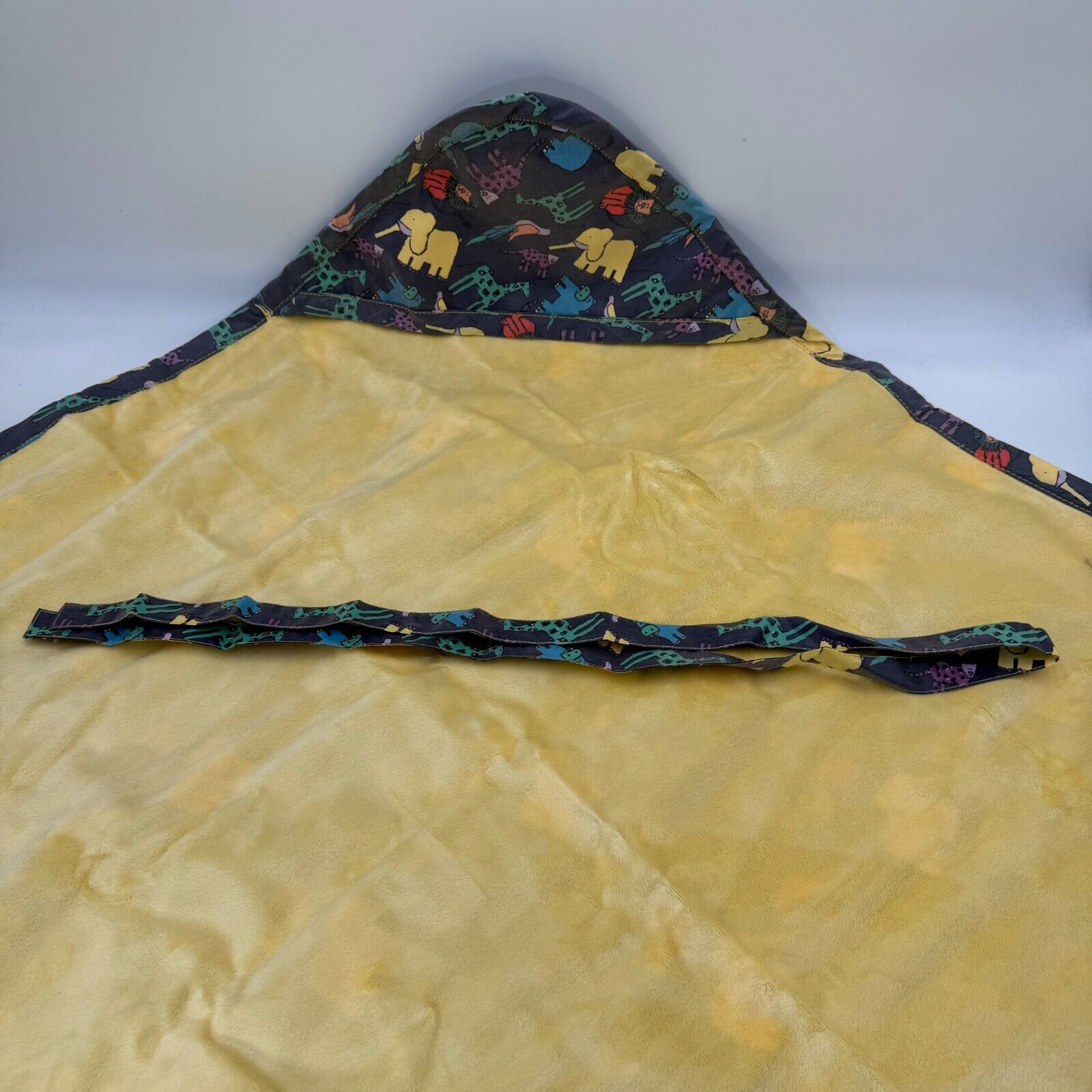 Izzy Hooded Blanket Mad Dash Blue Zoo weatherproof Warm Dry Fuzzy Yellow Set