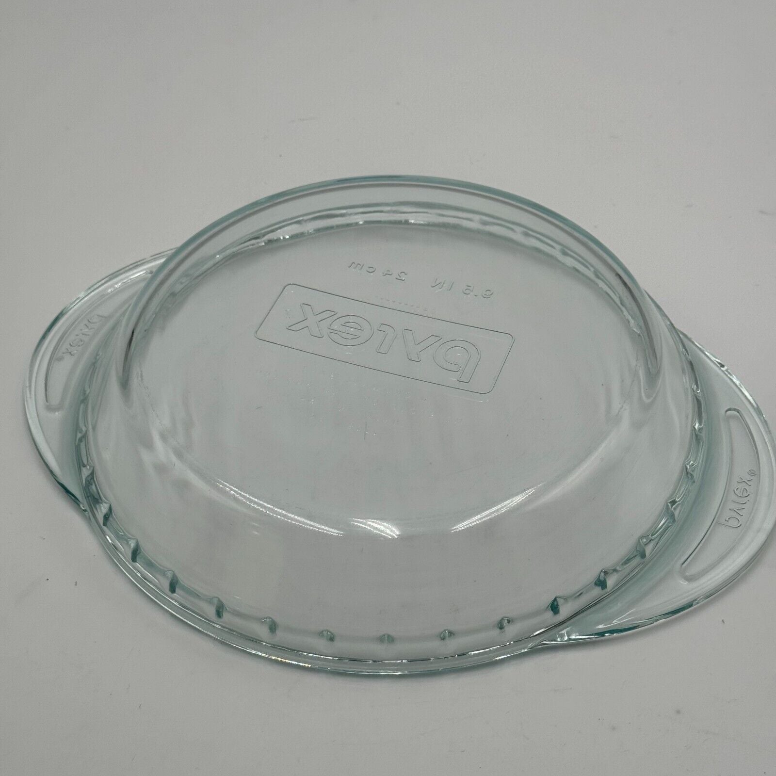 Vintage 9.5” PYREX Deep Dish Pie Plate Fluted & Scalloped Edges w/ Handles #2229