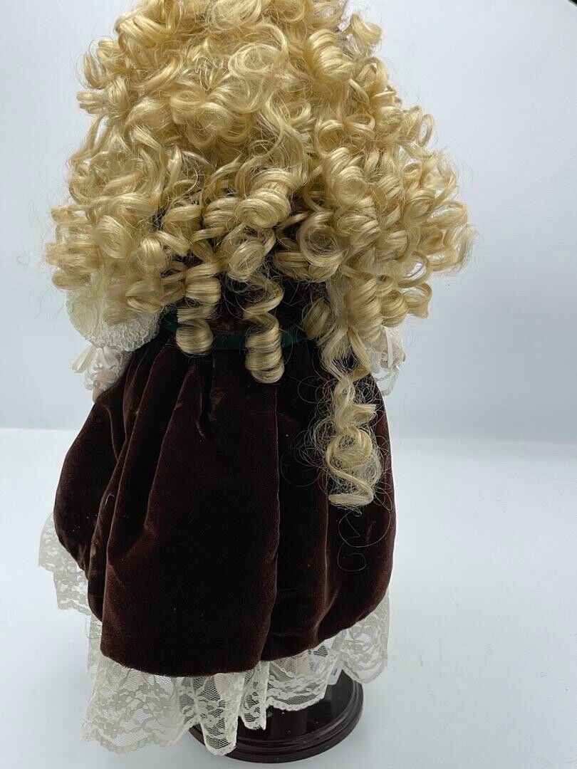 1997 New VICTORIAN ROSE COLLECTION Porcelain Doll 17" MELISSA JANE Blonde Velvet