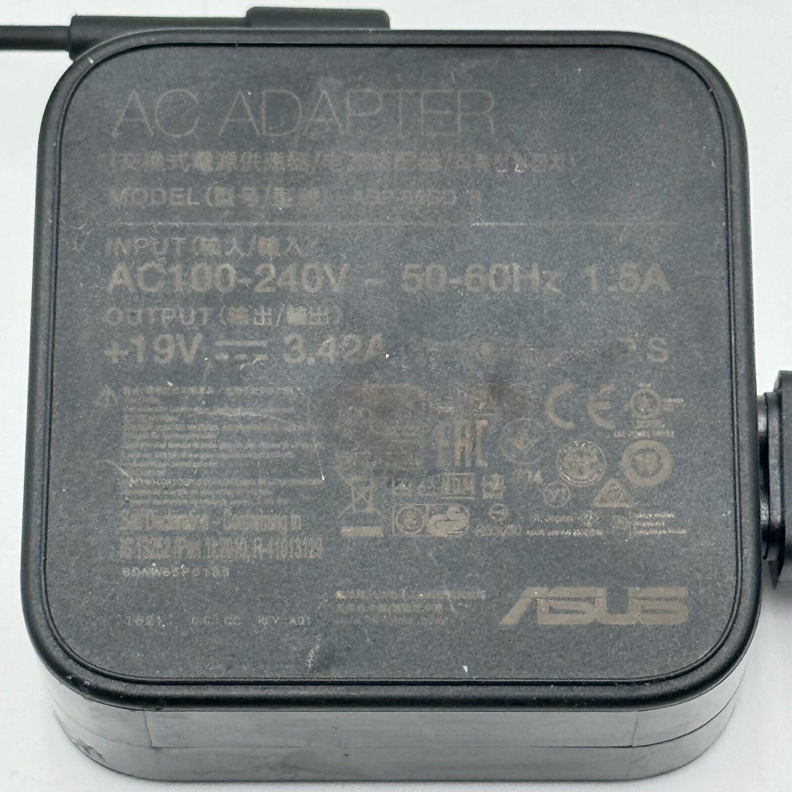 Original OEM ASUS Laptop AC Adapter 19 Volt Model ADP-65GD B 19V 3.42 65W