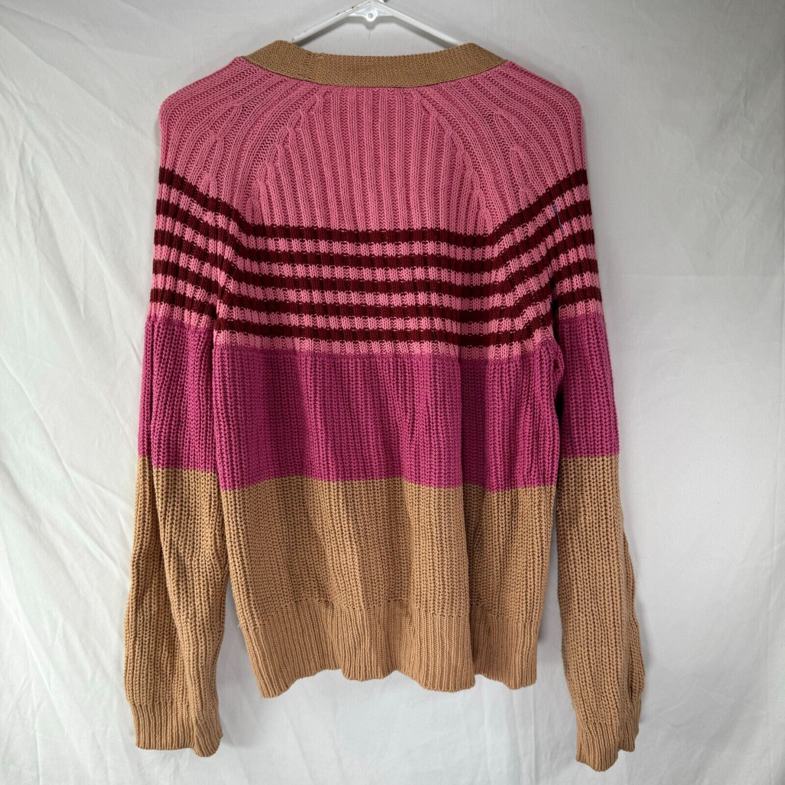 Time and Tru 3 Button V-neck Knit Sweater Pockets Beige Pink Womens Size M 8-10