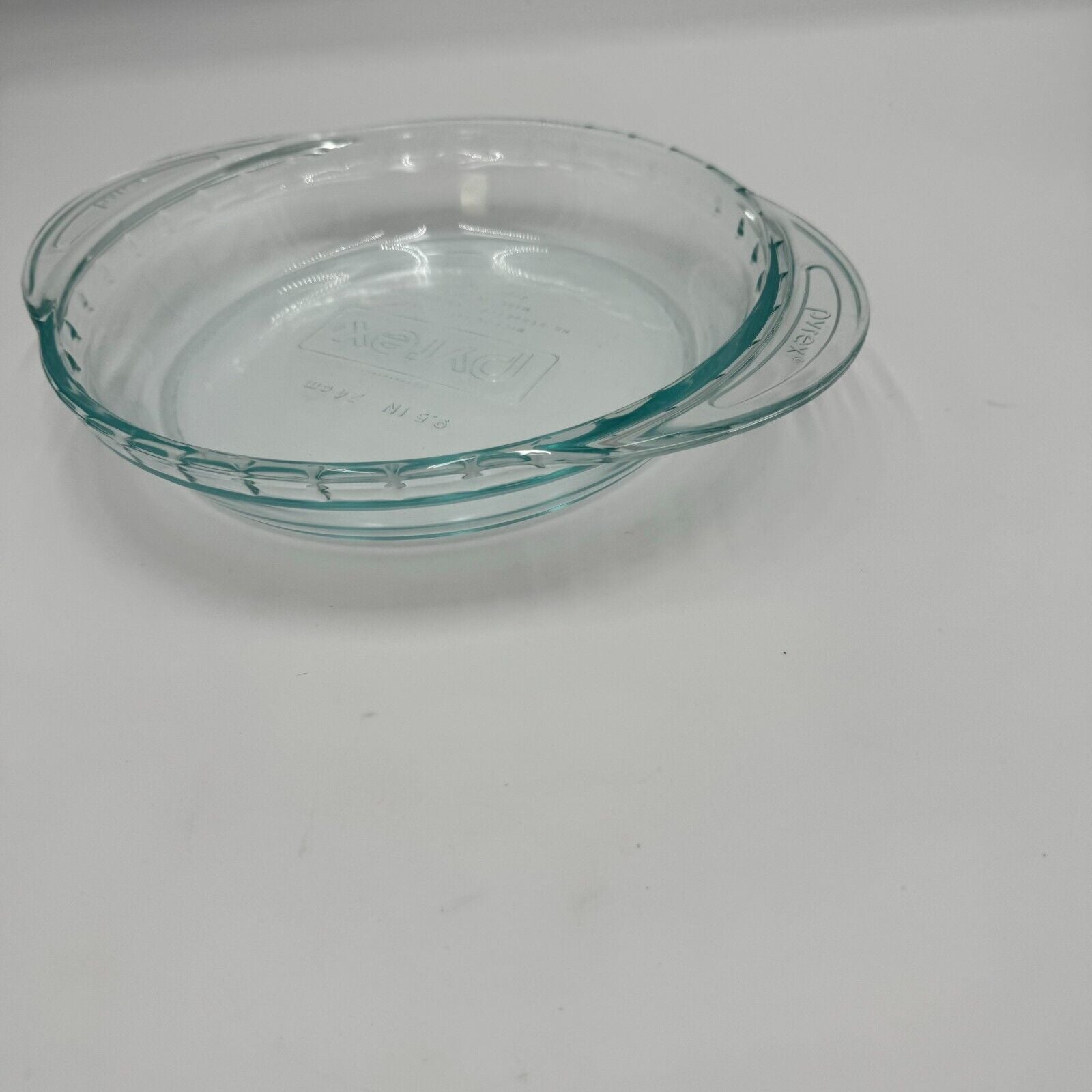 Vintage 9.5” PYREX Deep Dish Pie Plate Fluted & Scalloped Edges w/ Handles #2229