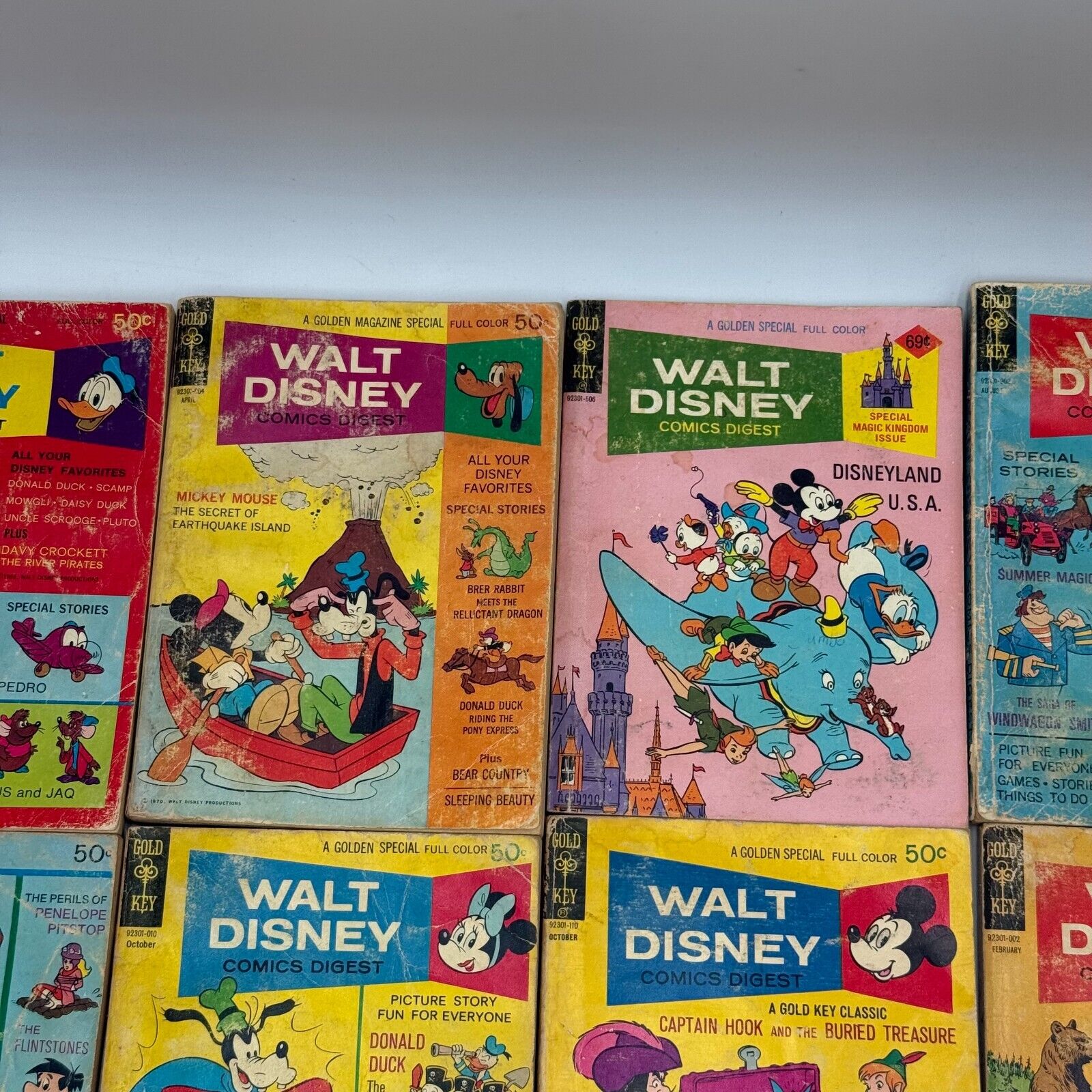 Lot of 34 Vintage Walt Disney Comics Digest Books Collection - US CLASSIC COMICS