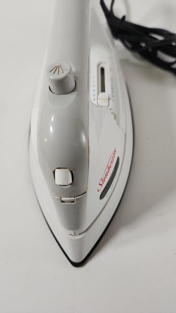 Sunbeam Variable Steam Iron, Model 3955 Untested